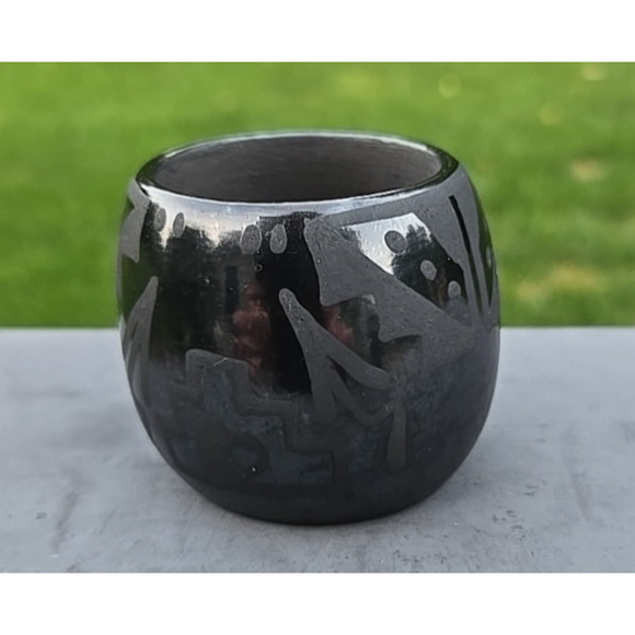 Santa Clara Pueblo Blackware Pottery Seed Bowl Signed Myra 2"h x 3"w - Picture 1 of 13